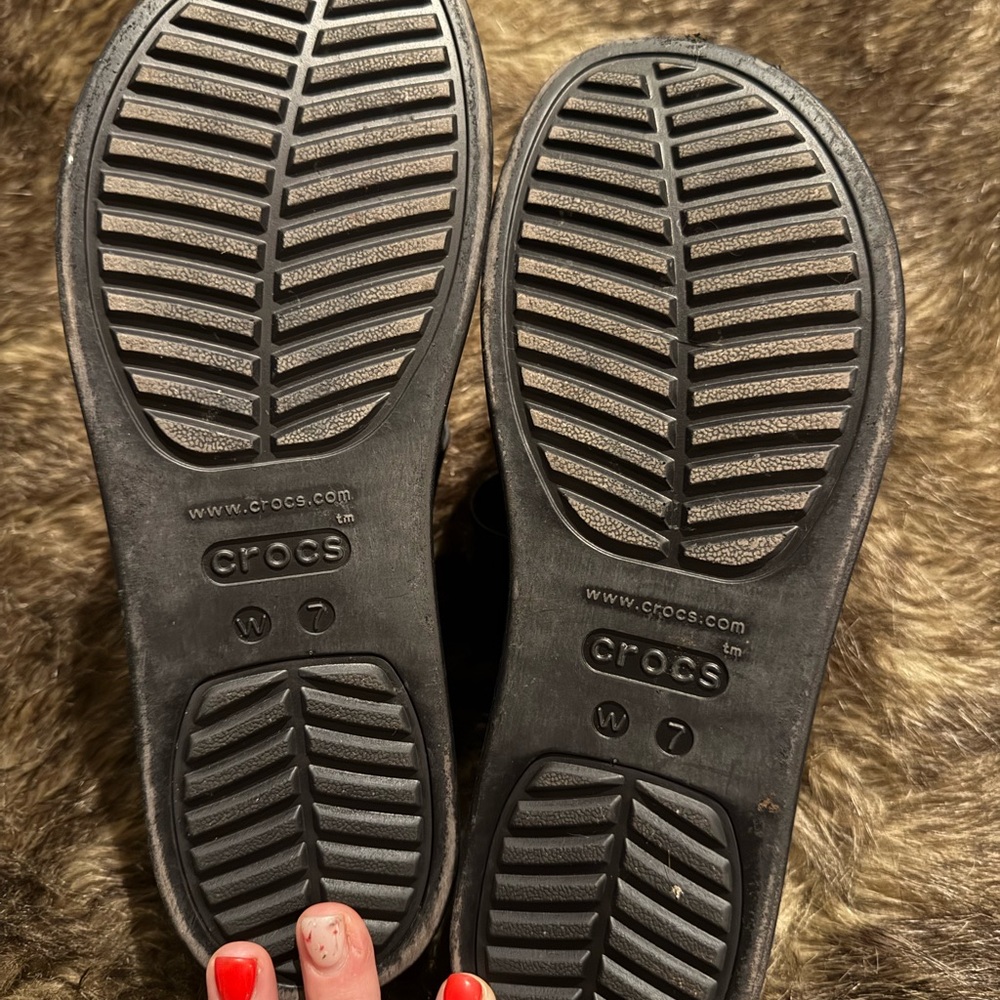 Croc’s Literide Platform Sandals - Picture 3 of 3
